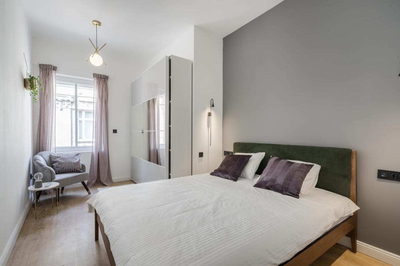 Tilia Luxury Apartment - 3 Bedrooms With Ac บูดาเปสต์ ภายนอก รูปภาพ