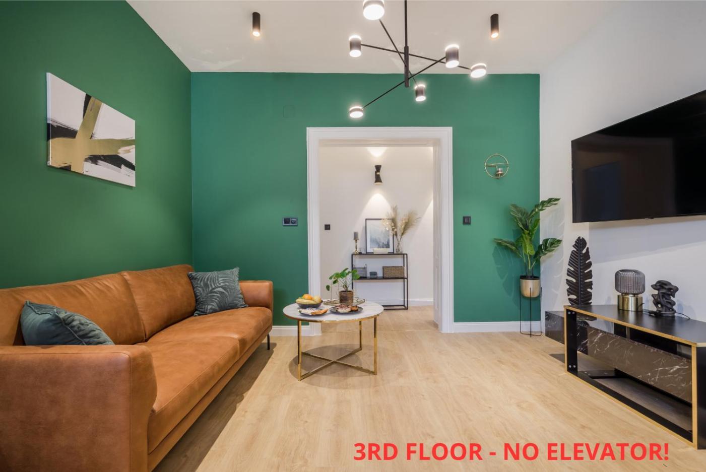 Tilia Luxury Apartment - 3 Bedrooms With Ac บูดาเปสต์ ภายนอก รูปภาพ